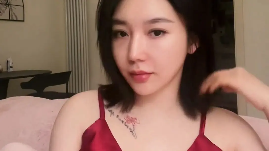 教母ELiy短剧《eliy3人行资源》- 4K超清画质完整版 - 在线免费观看无广告