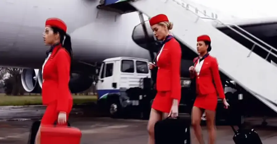 法国空姐2018多塞尔航空-完整版全集免费观看-法版满天星高清720P-机舱封闭故事在线获取