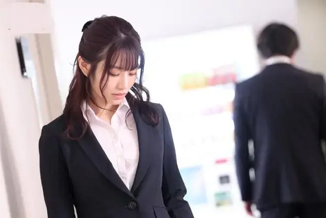 《和部长一起去出差旅》高清未删减版中字资源下载-日本伦理片完整版在线观看-全程只讲出差加班